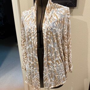 Elegant Chico’s Sz 3 Tan and White Animal Print Cardigan Sweater